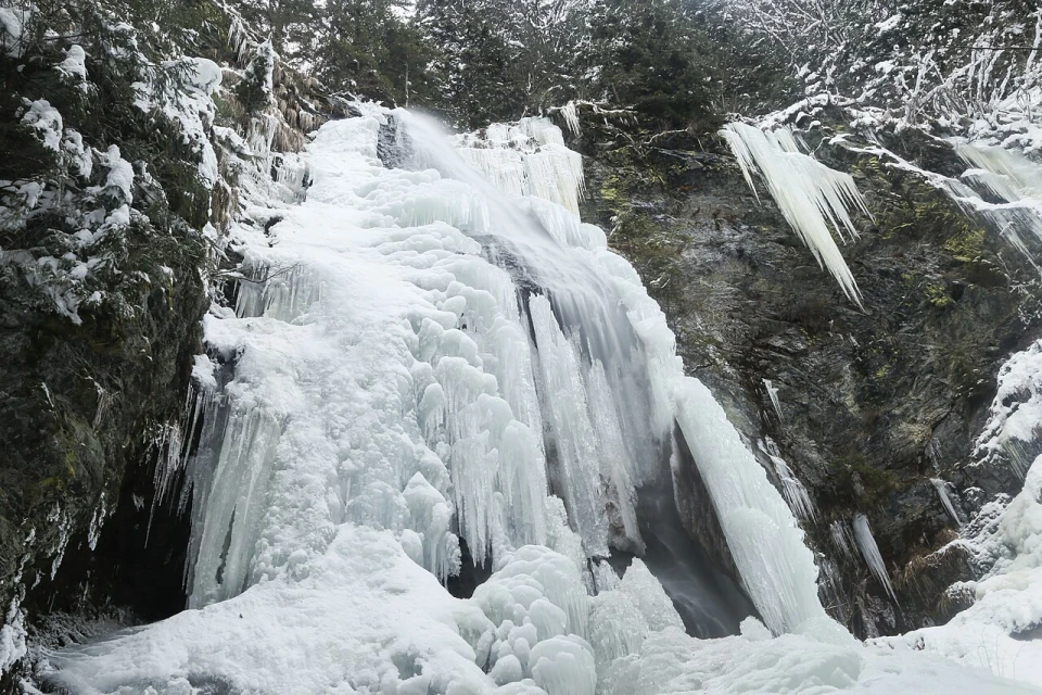 Ялинський водоспад