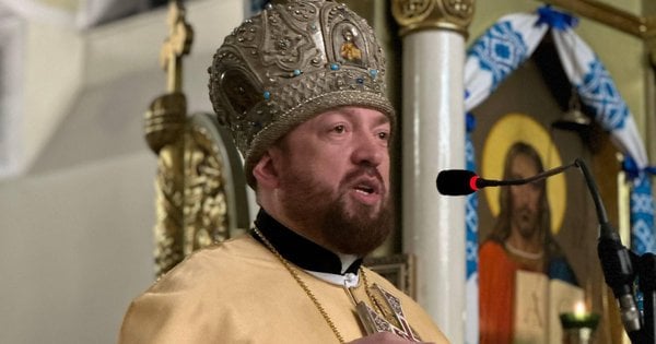 Львівський архімандрит відслужив літургію в митрі російського святого - фото