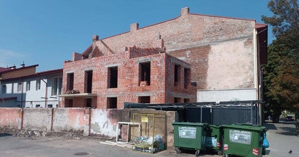 На вулиці Братів Міхновських у Львові мешканці самовільно збільшили площу квартири в 2,5 рази