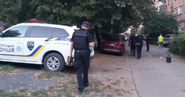 Вибух гранати у Хмельницькому 8 вересня – постраждало двоє чоловіків – відеозапис з місця інциденту