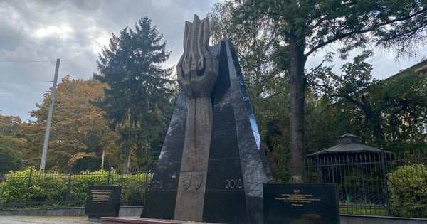 Львів офіційно візьме на облік суперечливий пам’ятник ЗУНР – подробиці