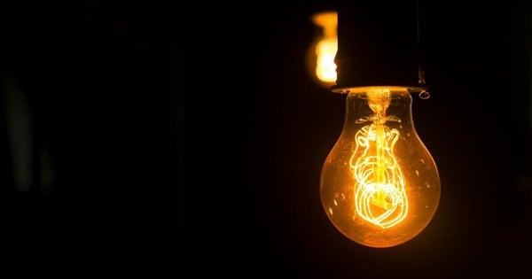 Планові вимкнення електроенергії в Івано-Франківській області на жовтень 2025 – розклад Прикарпаттяобленерго, черговість відключень