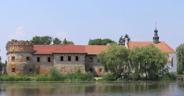 Старокостянтинів: визначні місця, історичний огляд, цікаві відомості з фотографіями
