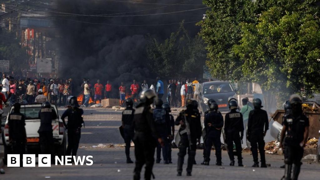 У Камеруні внаслідок протестів через спірні вибори загинули четверо людей, результати очікуються