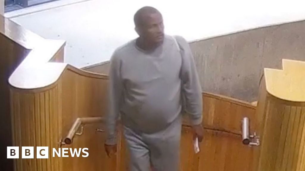 Злочинець-секс-хижак з Еппінга востаннє бачився в Гекні у п’ятницю, повідомляє Мет