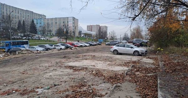 Львівський ринок Світлиця на вулиці Миколайчука цілком демонтовано.