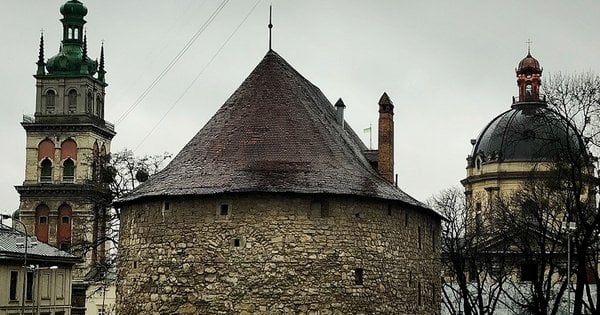 Об’єднання архітекторів програло суд щодо заборони виселення з Порохової вежі у Львові