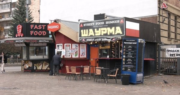 Прибирання кіосків біля ЦУМу в Рівному – петиція зібрала достатню кількість голосів, міськрада надала відповідь