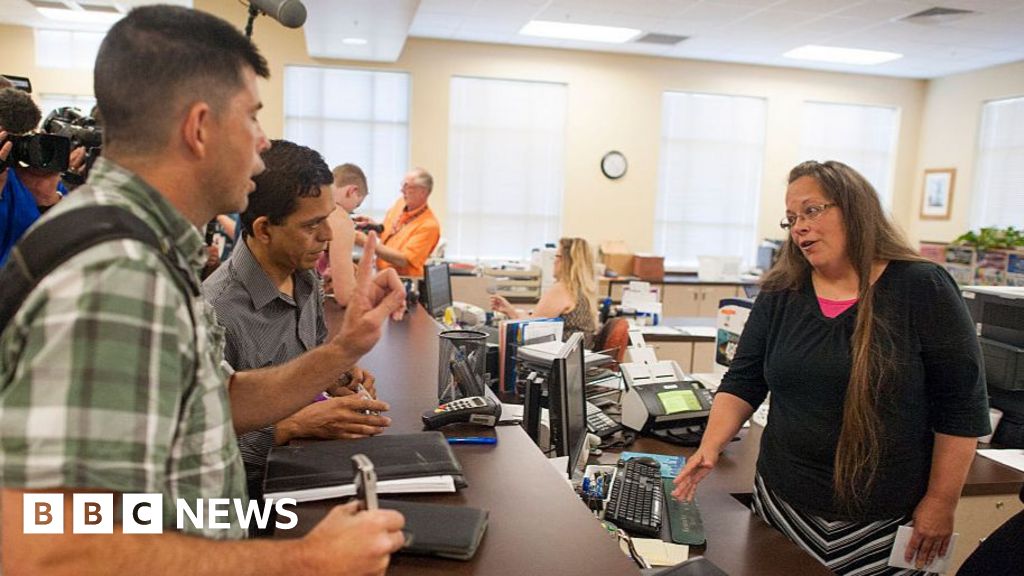 Верховний суд відхилив позов проти легалізації одностатевих шлюбів