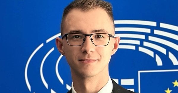 Асистента Синютки покарали штрафом за несвоєчасне подання декларації