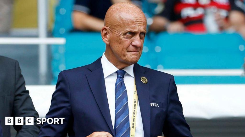 ФІФА та ліги мають розбіжності щодо використання VAR при кутових ударах