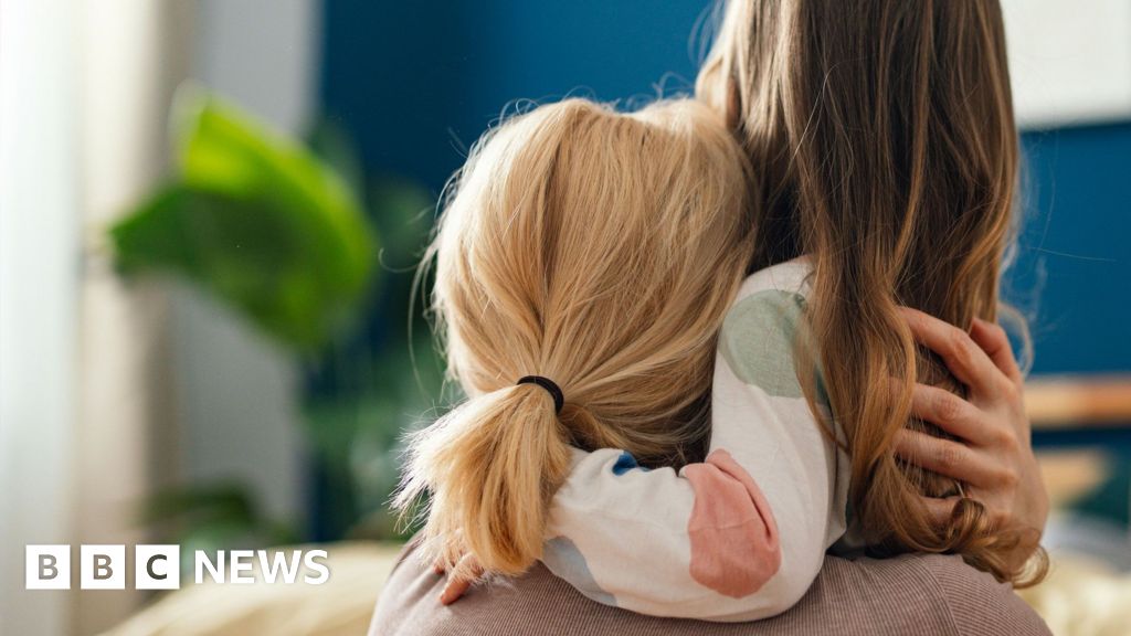 Мені не повинно доводитися виховувати дітей разом із моїм колишнім чоловіком ґвалтівником.