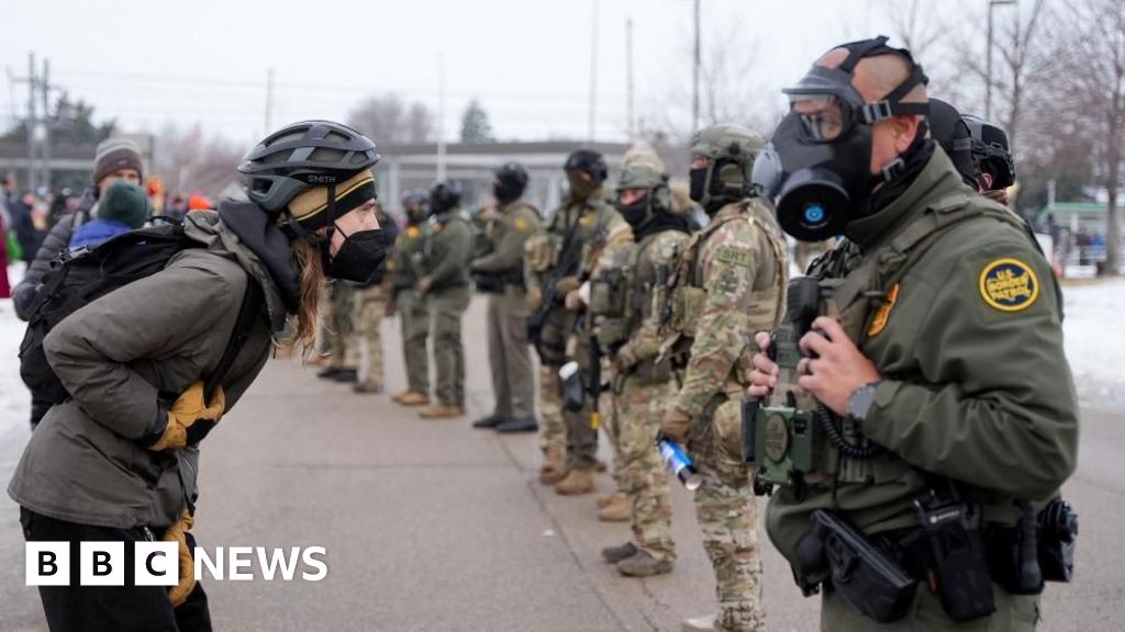 Дві кардинально різні Америки, викриті через смертельну стрілянину ICE