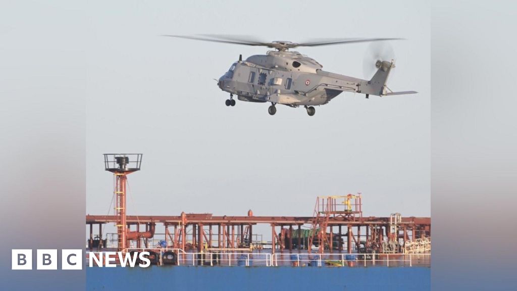 Франція затримала підозрюваний російський танкер "тіньовий флот" у Середземному морі