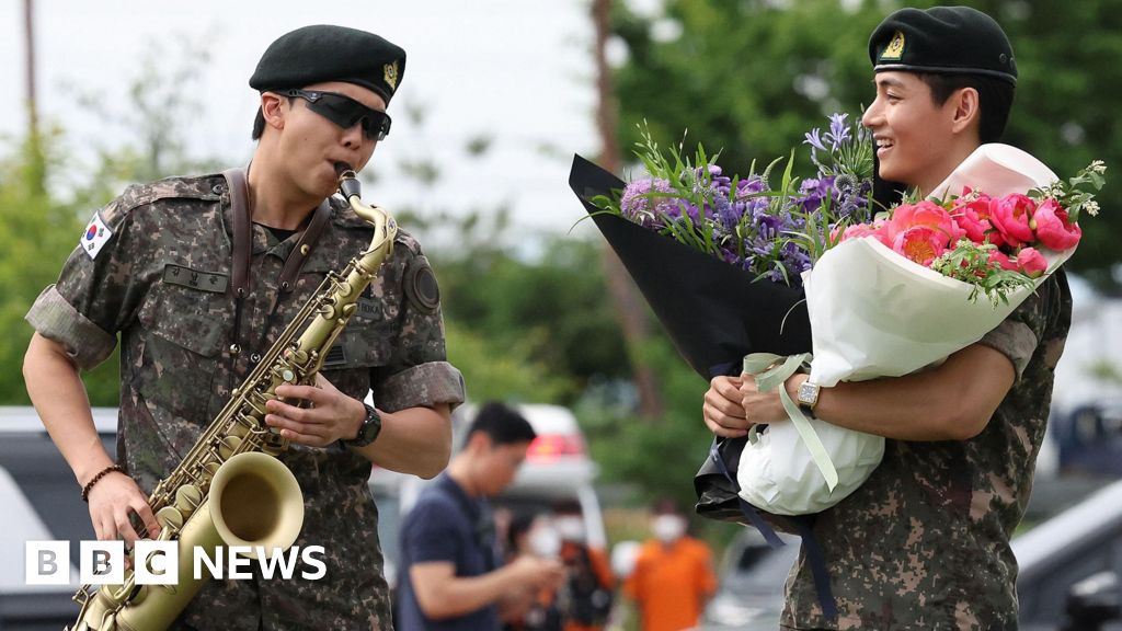 К-поп мегазірки повертаються до концертних виступів після перерви