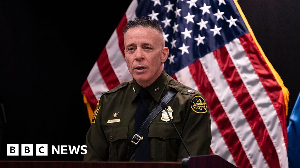 Керівник імміграції залишає Міннеаполіс, поки Трамп призначає Томa Гомана відповідальним за прикордонні справи