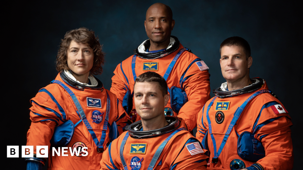 Коли стартує місія NASA на Місяць і хто входить до екіпажу Артеміда ІІ?