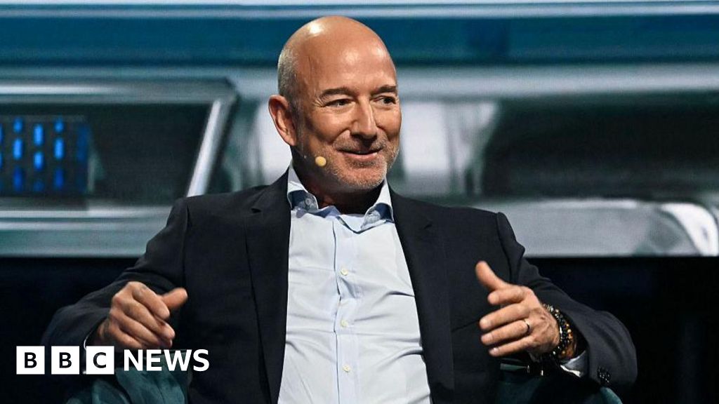 Компанія Blue Origin Безоса оголошує про запуск супутникової мережі-конкурента Starlink Маска