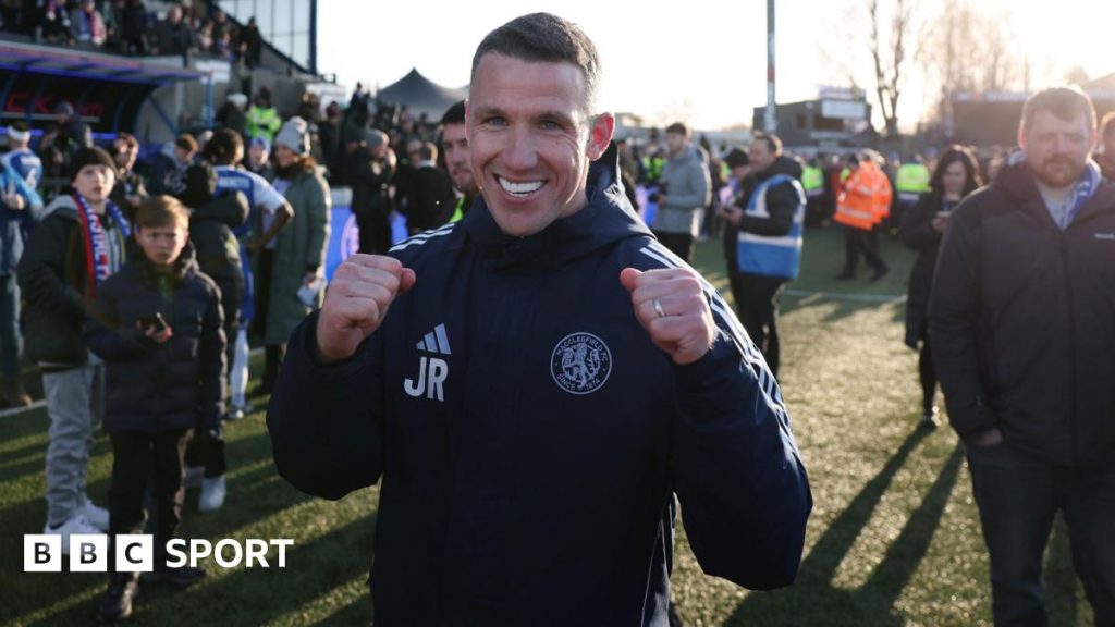 Макклсфілд ФК: Джон Руні насолоджується тріумфом у Кубку ФА і мріє про зустріч з ще одним клубом Прем’єр-ліги у 4 раунді жеребкування