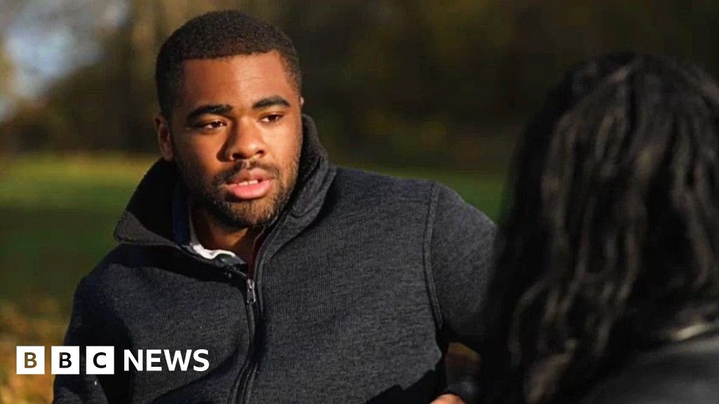 Молодь заявляє, що відчувала тиск з боку новоствореної церкви щодо пожертв.