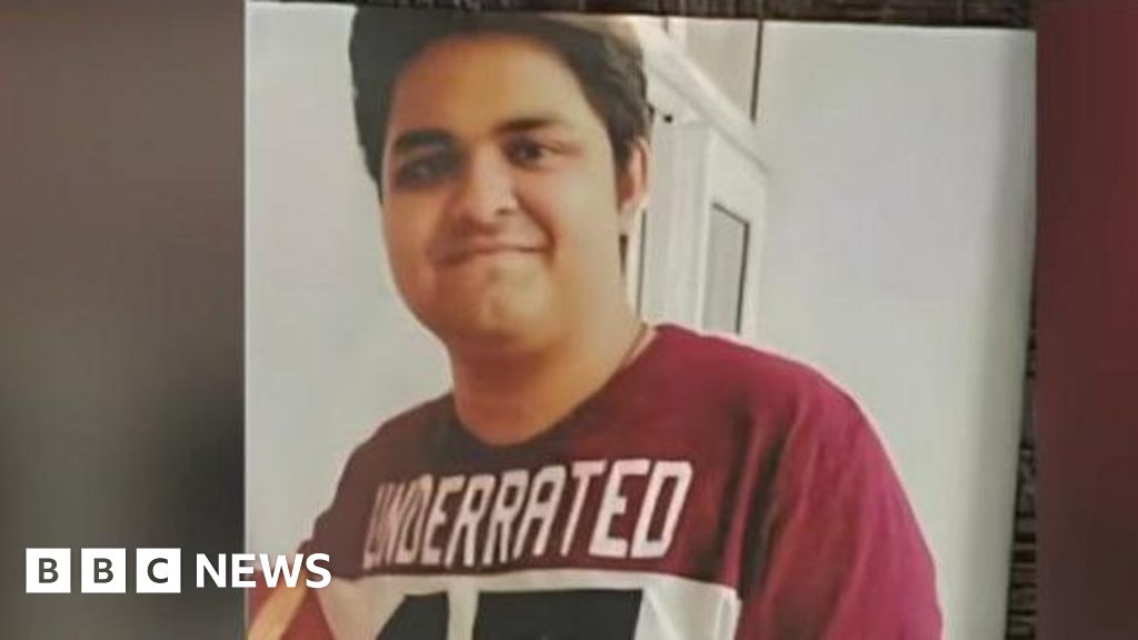 Обурення через смерть Ювраджа Мехти у викопаній ямі після багатогодинних прохань про допомогу