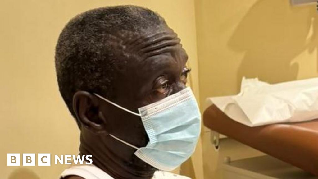 Опозиційний діяч з Уганди у важкому стані в лікарні, повідомляє партія