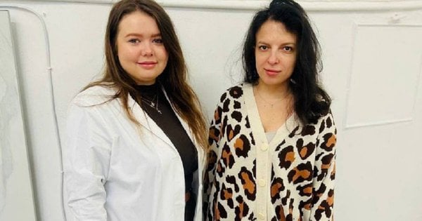 У 32-річної жінки майже повністю випало волосся через пізнє встановлення діагнозу.