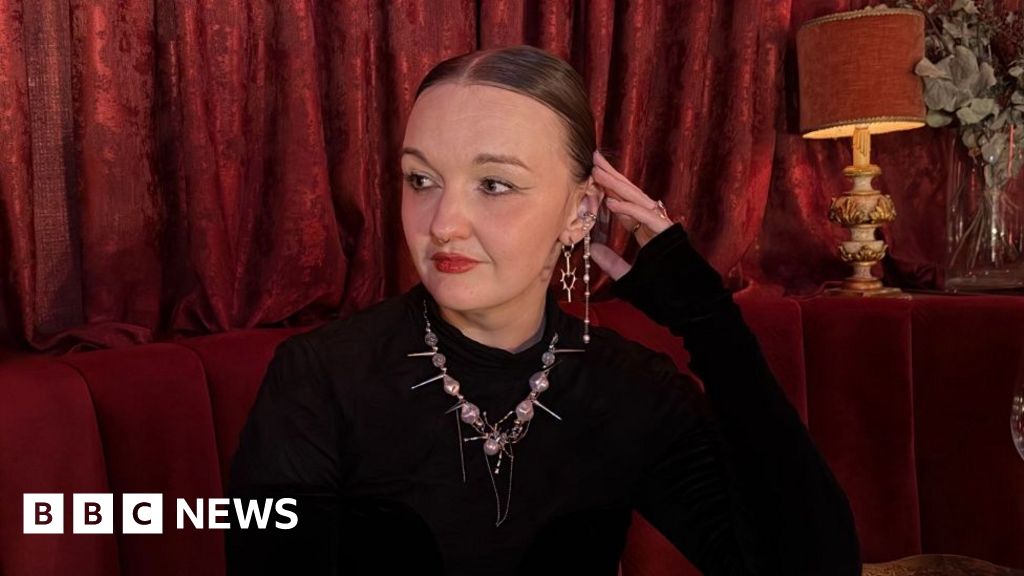 Від початку війни в Україні романтика та батьківство здаються недосяжними для тих, хто залишився.