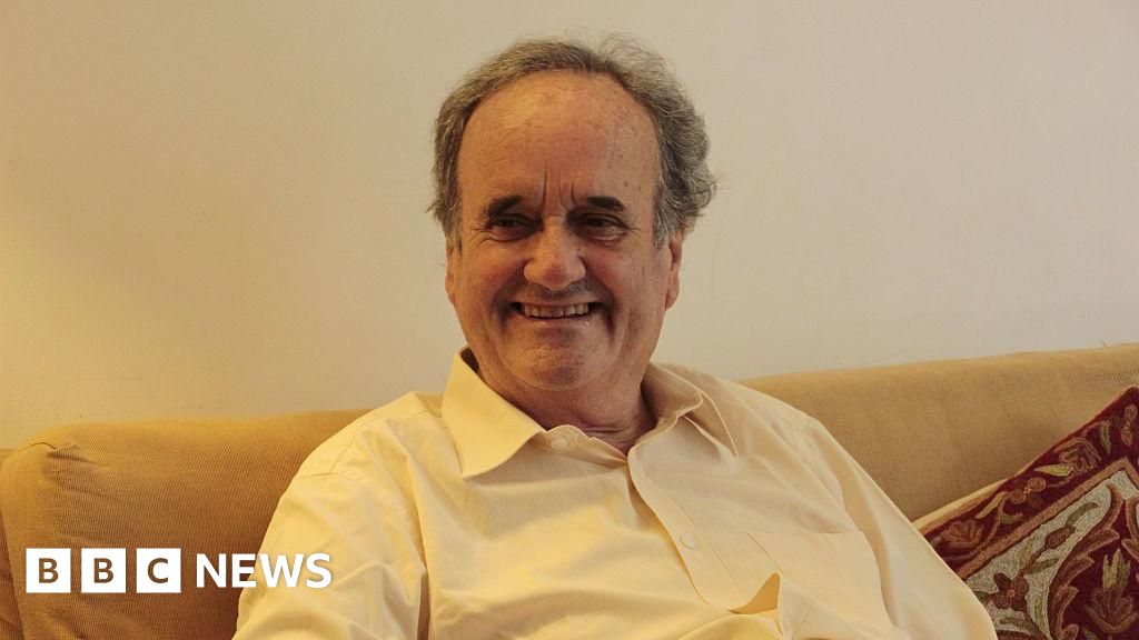 Віддають шану легендарному ведучому, який став «голосом Індії» на ВВС.