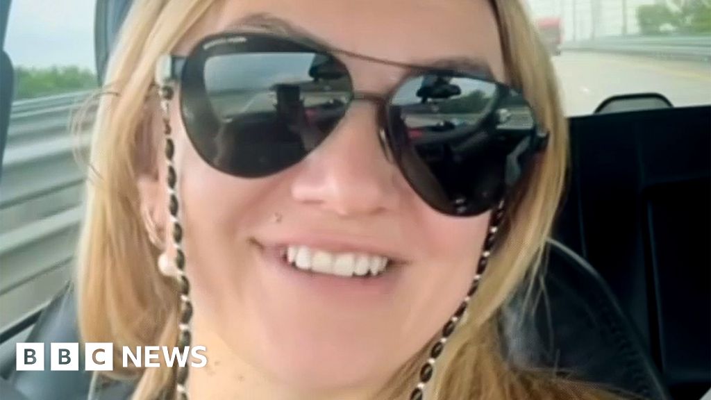 Як одна жінка заманює іноземних найманців на передову Росії в Україні