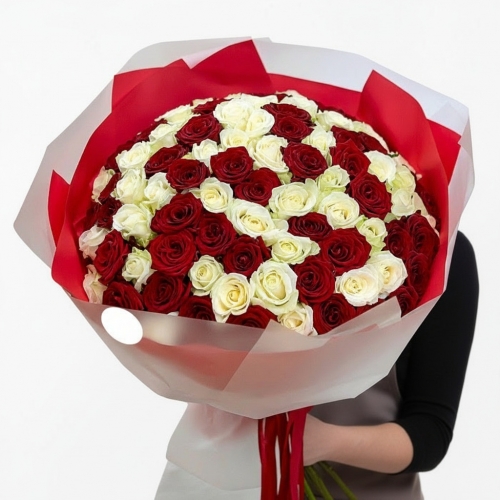 Букет 101 червоно-біла троянда