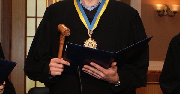 Працівник ФСБ вербував студентку у Львівській області