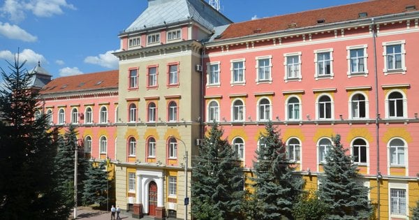 У Франківську суд виправдав колишнього співробітника СБУ, з якого зникли боєприпаси на мільйон гривень