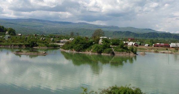 В Комарному на Львівщині незаконно захопили ставки у приватну власність