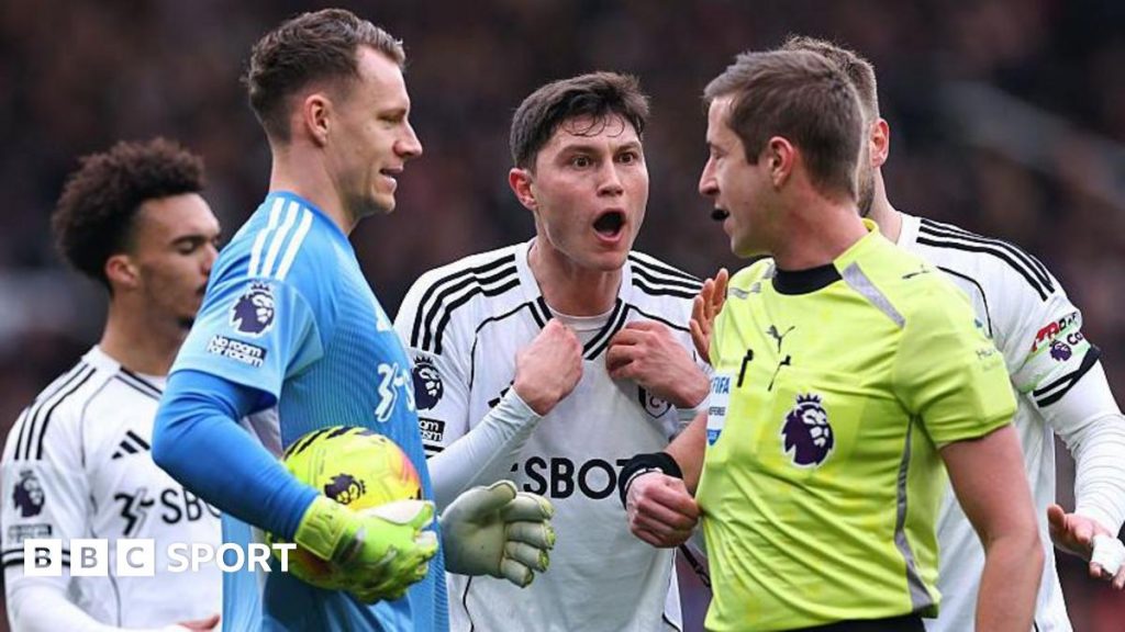 ВАР: Чи псують тривалі рішення видовищність матчів?