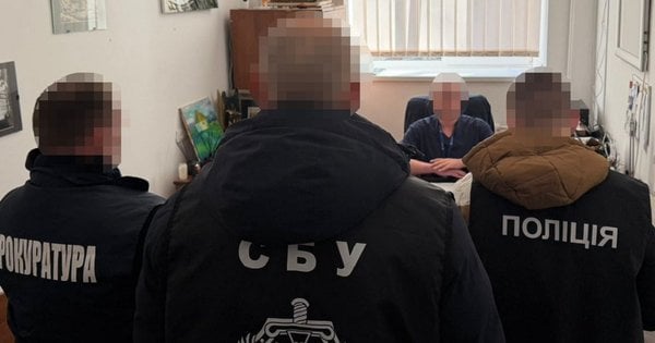 Львівського ревматолога Омеляна Синенького спіймали на хабарі