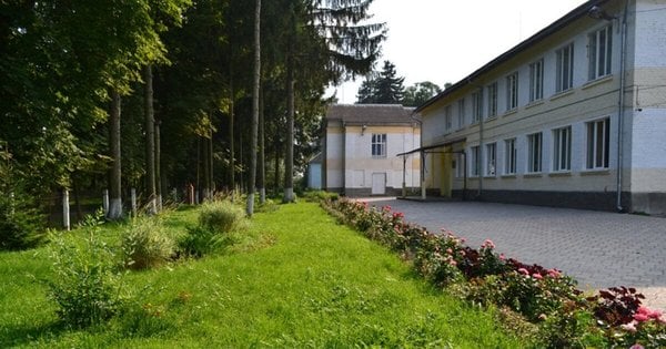 Обговорення в громаді щодо спеціальних шкіл на Рівненщині: думки облради та ОДА