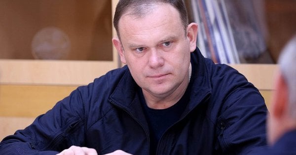 Родина ректора БЖД Дмитра Бондара вказала у декларації доходи на 6,4 млн грн.