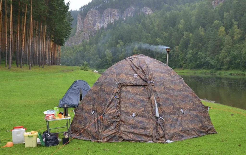 Как выбрать палатку для горного похода: вес, защита и комфорт