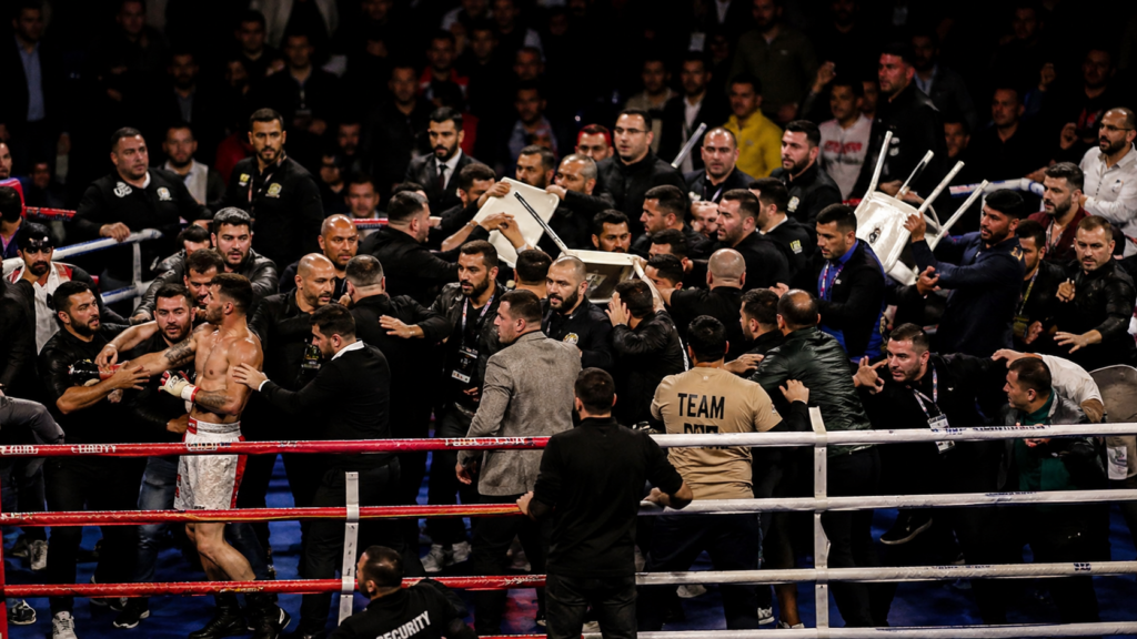 Бій за титул UBO у Трабзоні зірвався через масову бійку