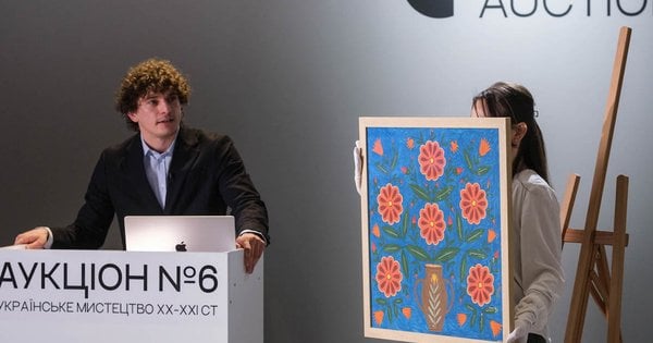 Роботу Марії Примаченко продали на аукціоні за 25 тисяч доларів – перелік лотів продажу