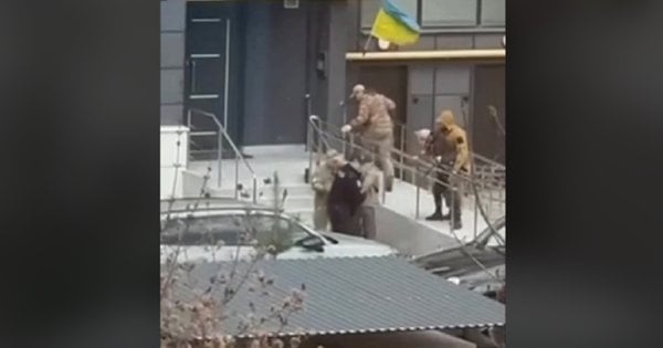 У Львові мікроавтобус ТЦК наїхав на жінку під час мобілізації її чоловіка