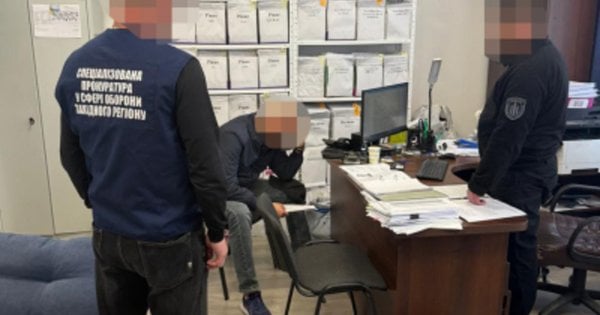 ДБР розкрило незаконне звільнення трьох військовослужбовців на Рівненщині: подробиці схеми