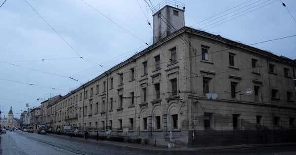 Перо Бригідок у Львові: трансформація монастиря на місце ув’язнення та страти політв’язнів