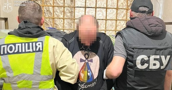 У Львівській області засуджений налагодив торгівлю зброєю з психлікарні: СБУ вилучила автомати, кулемети та вибухові речовини