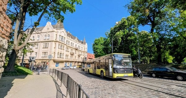 Львів’ян просять подавати скарги, перевізників будуть карати штрафами