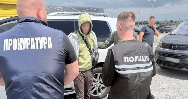 Організатора переправлення ухилянтів до Румунії за 8 тисяч доларів затримали у Львові