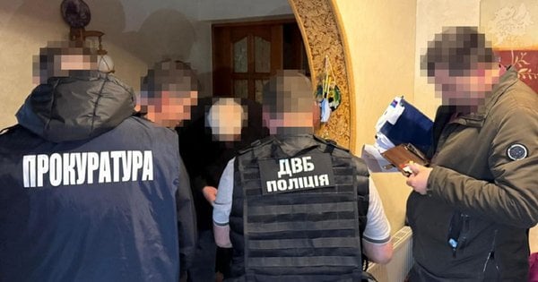 У Львові арештували колишнього поліцейського за вимагання грошей у бізнесменів та шантаж