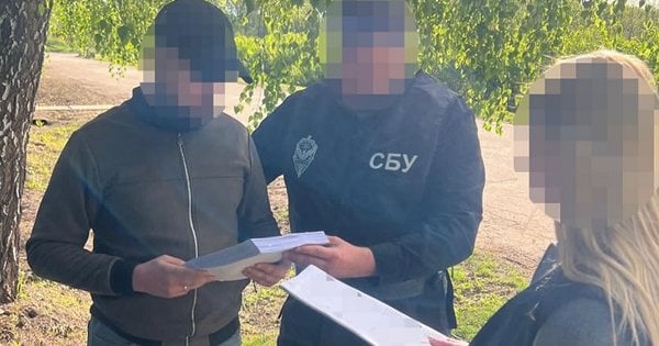 Військового чиновника та підрядника спіймали на привласненні мільйона гривень