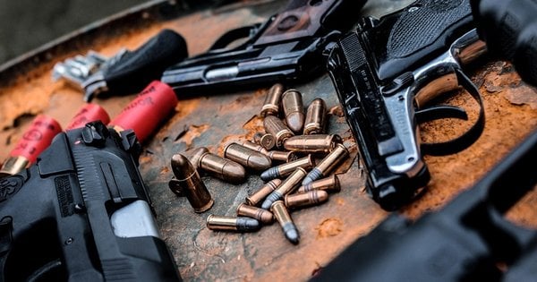 На Львівщині засуджений реалізовував зброю та вибухові речовини з виправної установи: рішення суду